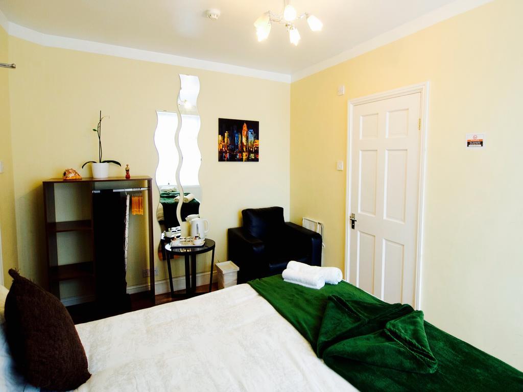 Gable Lodge London B&B 엔필드 외부 사진