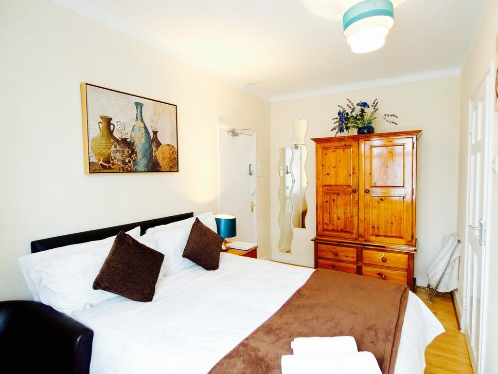 Gable Lodge London B&B 엔필드 외부 사진