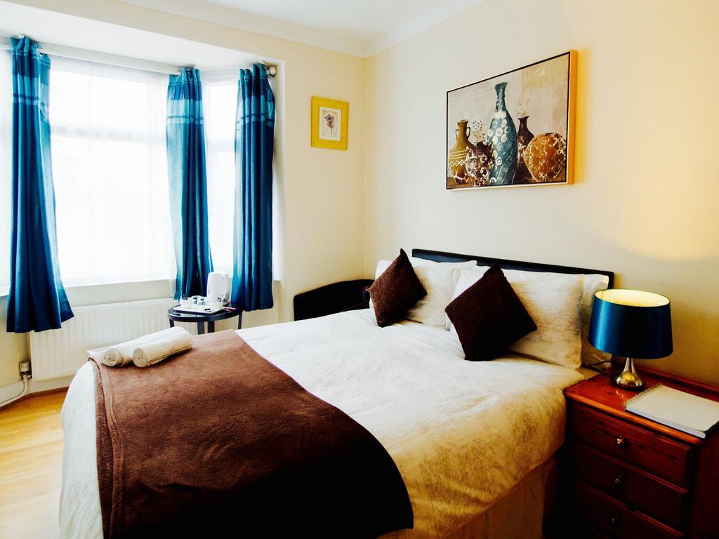 Gable Lodge London B&B 엔필드 외부 사진