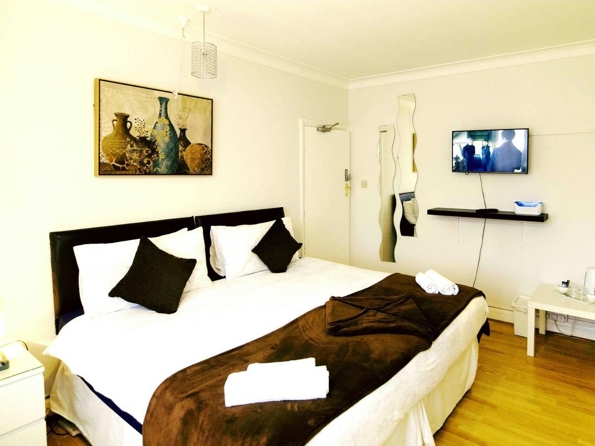 Gable Lodge London B&B 엔필드 외부 사진