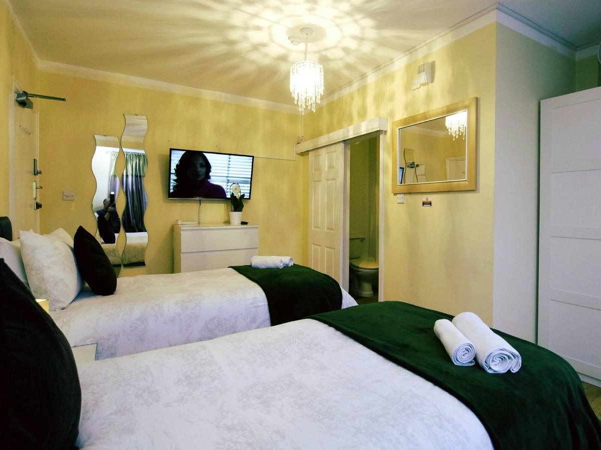 Gable Lodge London B&B 엔필드 외부 사진