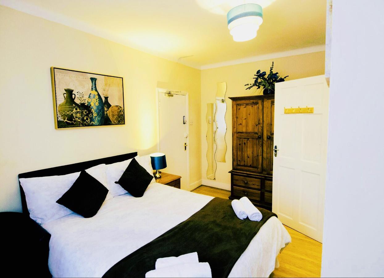 Gable Lodge London B&B 엔필드 외부 사진